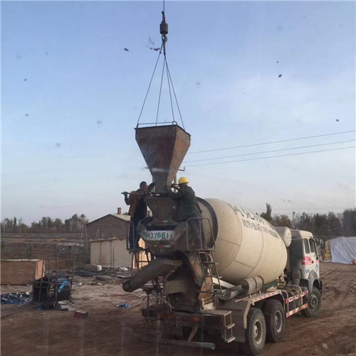 丹徒区“精准瞄准”—— 吊车的 “定位导航” 技术